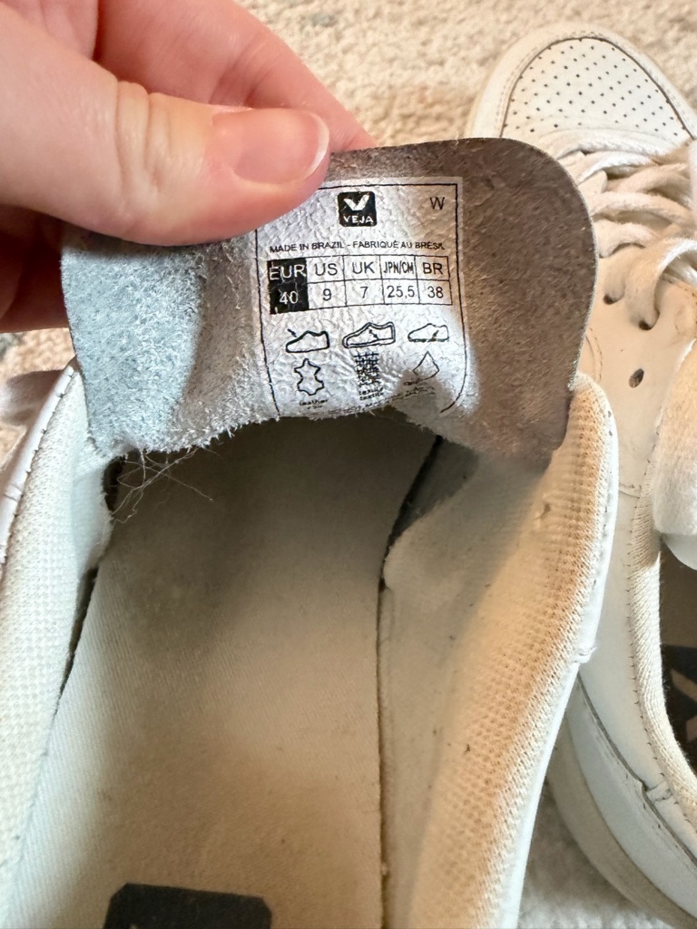 Veja V-10 Leather Sneakers - Picture 7 of 7